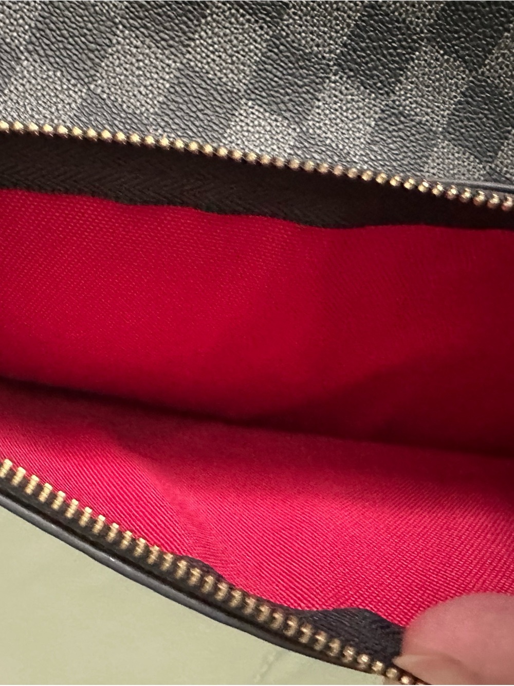 Black & Grey Checkered Tote Bag with Red Interior.W/ wallet and pouch. - Picture 4 of 5